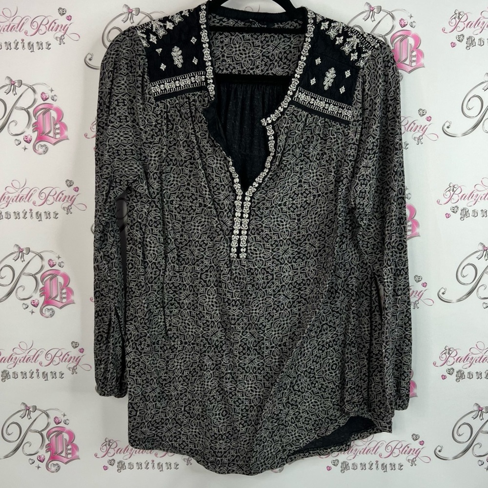 Lucky Brand blouse long sleeve embroidered Black and White Embellished Blouse